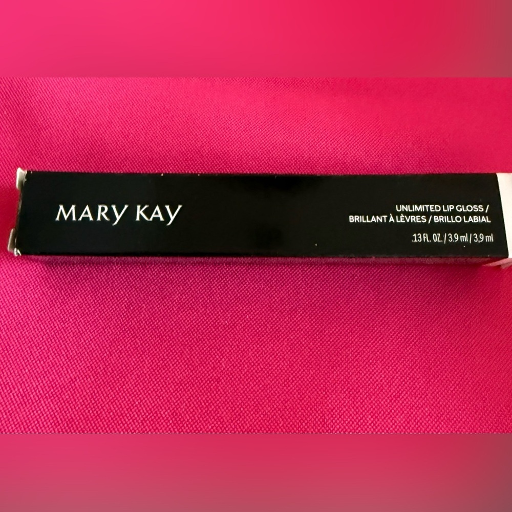 Mary Kay Unlimited Lip Gloss Iconic Red New in Box - Picture 2 of 3